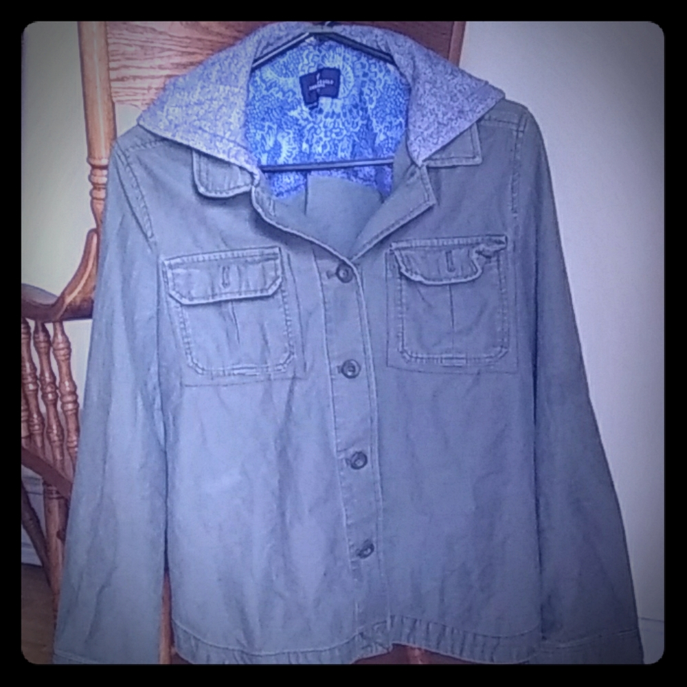 Womans canvas hooded jacket